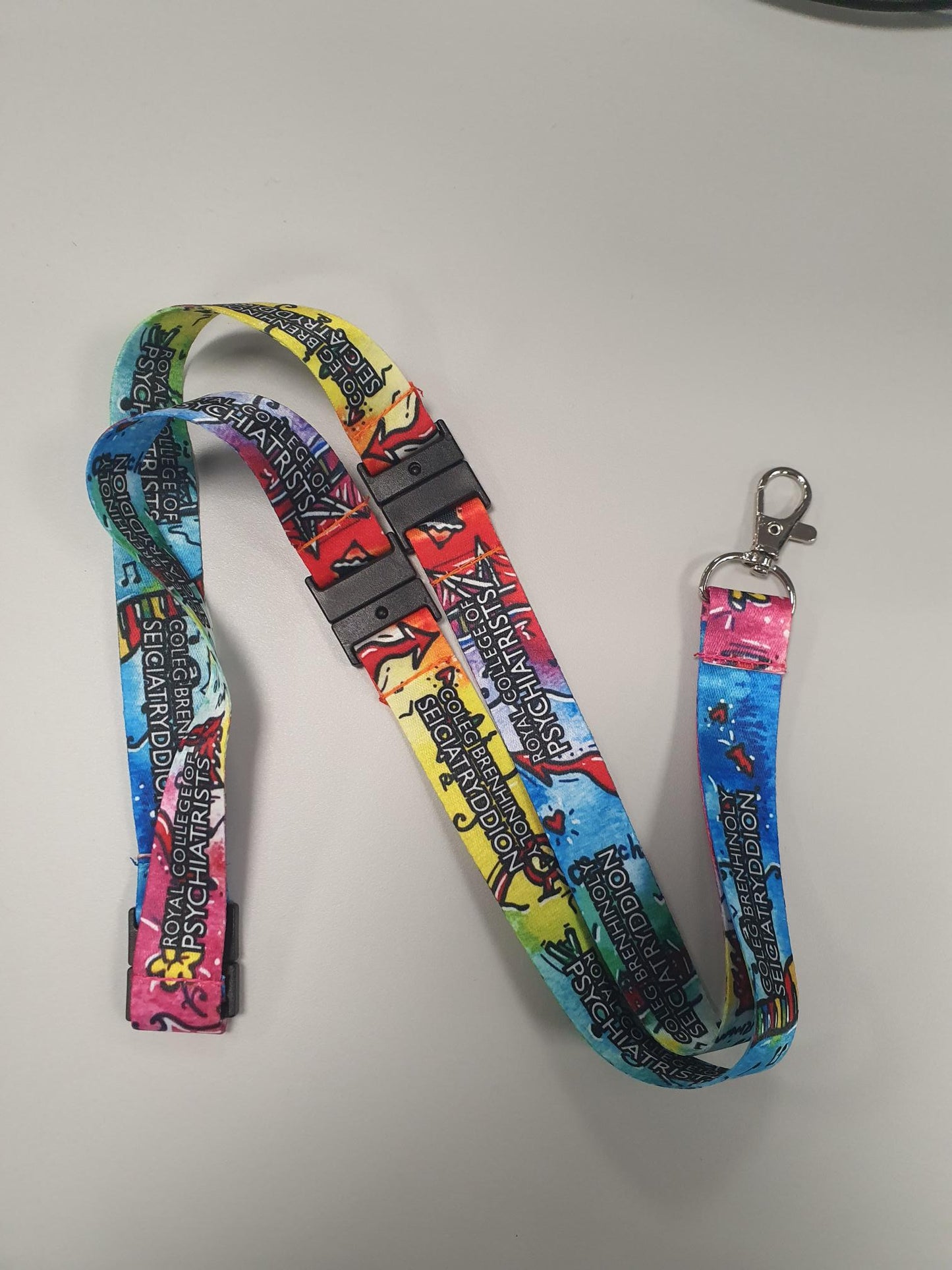 Welsh celebration artwork triple-break safety lanyard